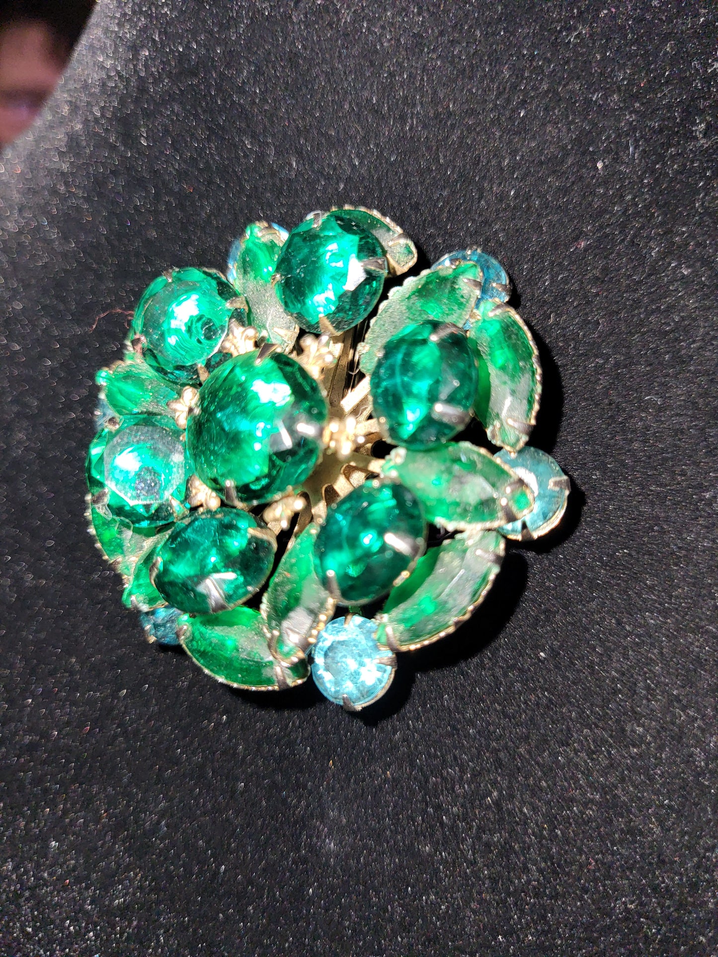 Vintage Bijouterie  Multi-faceted Emerald Glass Brooch